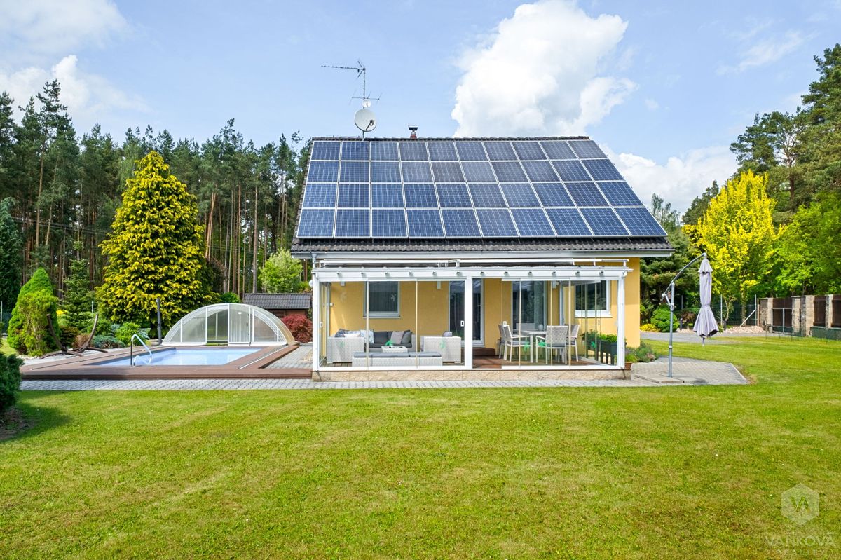 Prodej rodinného domu 177 m², pozemek 1711 m²